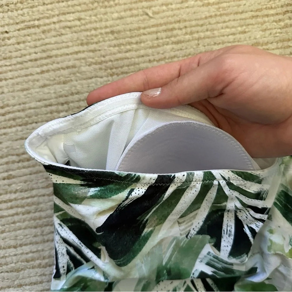 Nip Tuck Swim Rhonda Congo Lao One-Piece Swimsuit size 12 - Picture 6 of 7